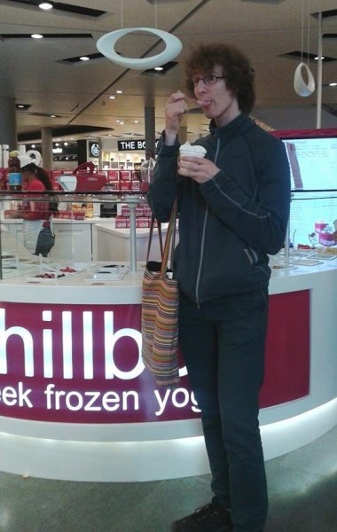 Bättre stadsdel glassprovning chillbox greek frozen yoghurt provsmak