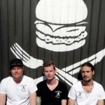 Nu går burgarpiraterna i land