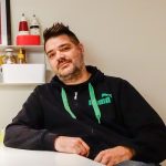 David surfar på jätte roliga sär skrivningar