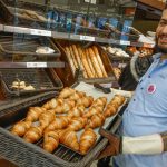 Stor prisskillnad på lokala croissanter