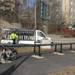 Hyrcyklar placeras ut på stationerna