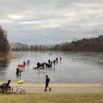 Populärt åka skridskor på isarna