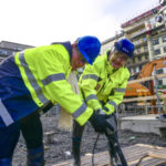Nu startar bygget av sista skrapan på kajen
