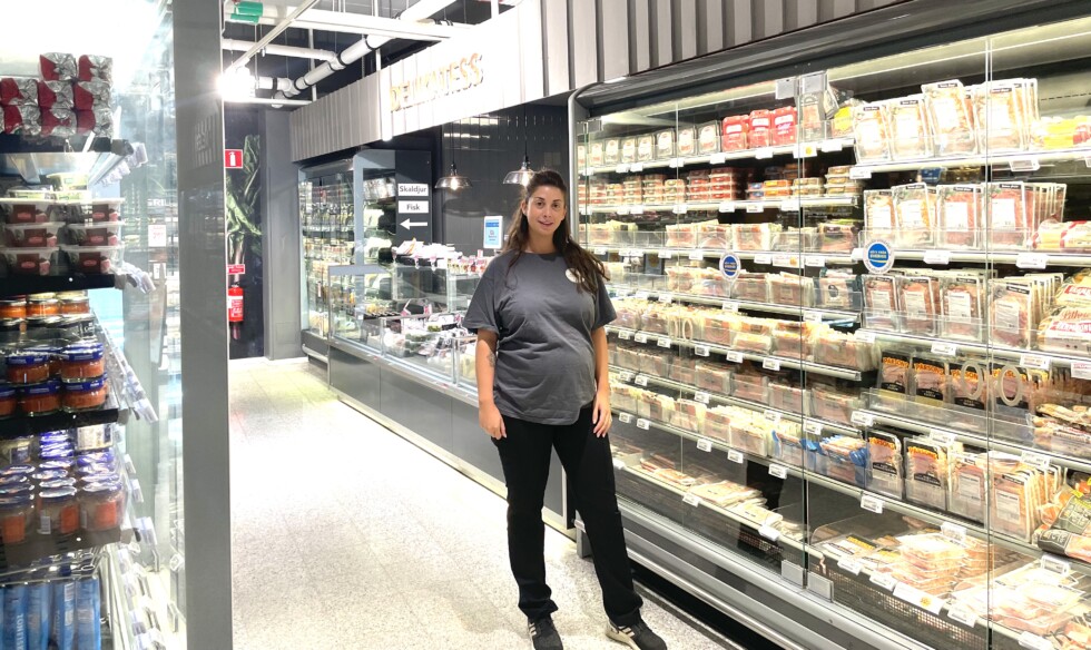 kvinna i butik