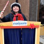 Bilder: Mysig julmarknad på Kristalltorget