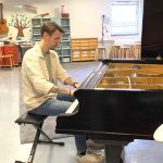 Ny bok: Pianolärare i Mälarhöjden tipsar: Tänk på detta när du lär dig spela