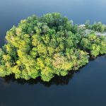 Misstänkt svartbygge på ö utanför Vinterviken