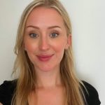 Träffa äldrelotsen Sanna på Medborgarkontoret