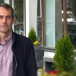 Kvinnan som sköts jobbar med ungdomar i stadsdelen