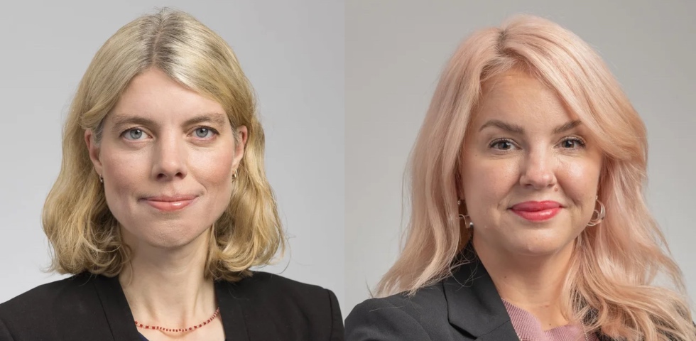 två kvinnor